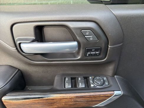 Used 2020 Chevrolet Silverado 3500 High Country image 14