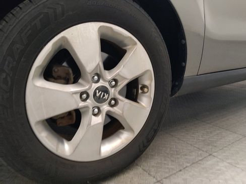 Used 2019 Kia Soul FWD image 31
