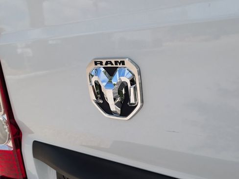 Used 2024 RAM ProMaster 2500 w/ Convenience Group FWD image 13