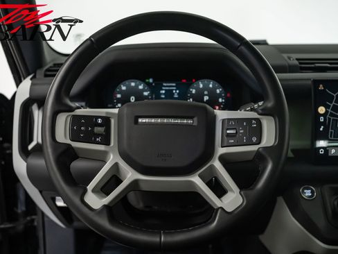 Used 2024 Land Rover Defender 110 SE image 28