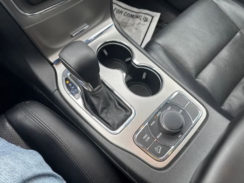 Used 2018 Jeep Grand Cherokee Limited w/ Luxury Group II image 24