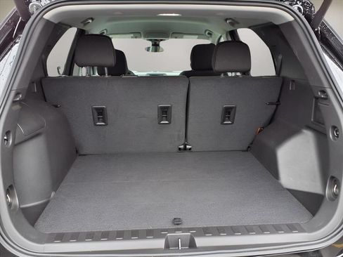 Used 2023 Chevrolet Equinox LT FWD image 11