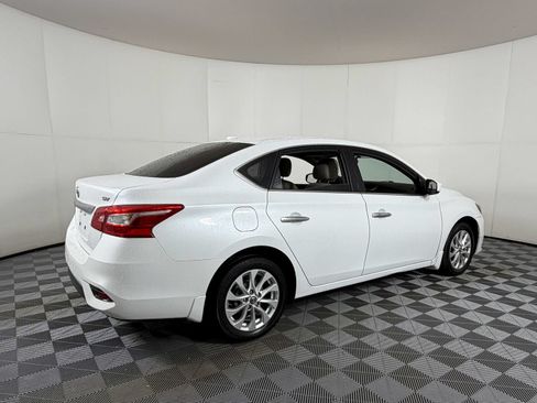 Used 2016 Nissan Sentra SV w/ Style Package FWD image 4