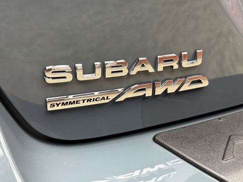 Used 2024 Subaru Crosstrek 2.0i Premium AWD/4WD image 3