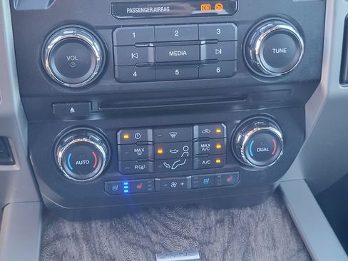 Used 2017 Ford F350 Lariat w/ Lariat Ultimate Package AWD/4WD image 19