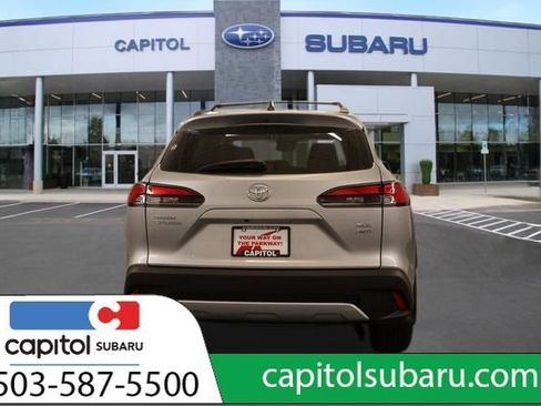 Used 2026 Toyota Corolla Cross XLE w/ Convenience Package AWD/4WD image 5