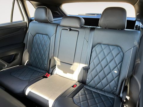 Certified 2025 Volkswagen Atlas Cross Sport SEL Premium R-Line image 14