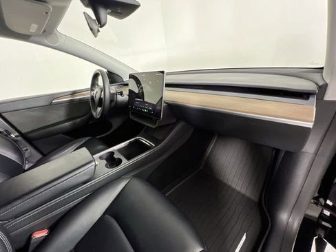Used 2022 Tesla Model Y Performance AWD/4WD image 28