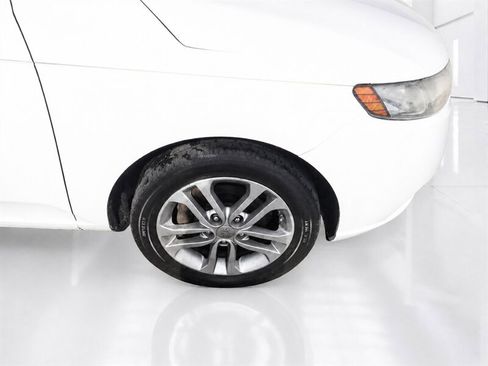 Used 2011 Kia Forte EX w/ Premium Pkg FWD image 27