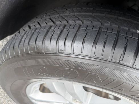 Certified 2023 Ford Explorer XLT RWD image 43