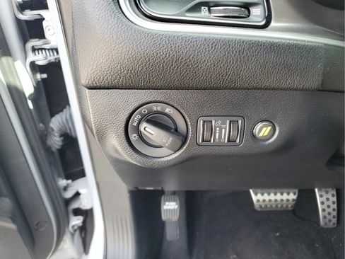 Used 2022 Dodge Challenger R/T w/ Performance Handling Group image 25