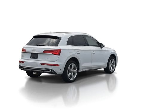 Used 2021 Audi Q5 Premium Plus w/ Premium Plus Package AWD/4WD image 8