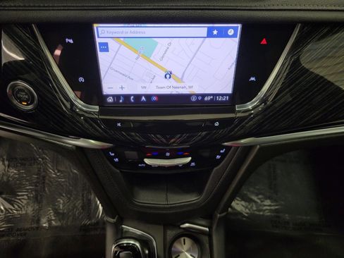 Certified 2025 Cadillac XT6 Premium Luxury image 8