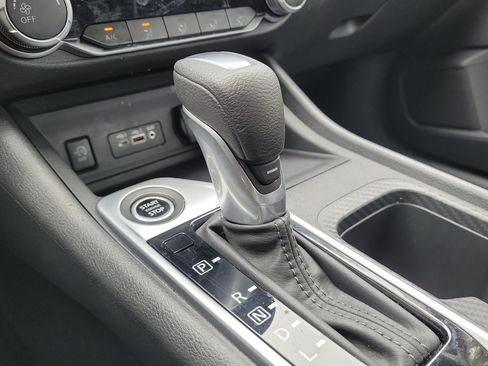 Certified 2025 Nissan Sentra SV FWD image 29
