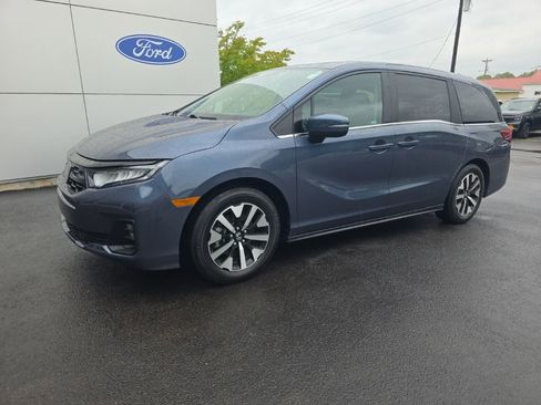 Used 2025 Honda Odyssey EX-L image 2