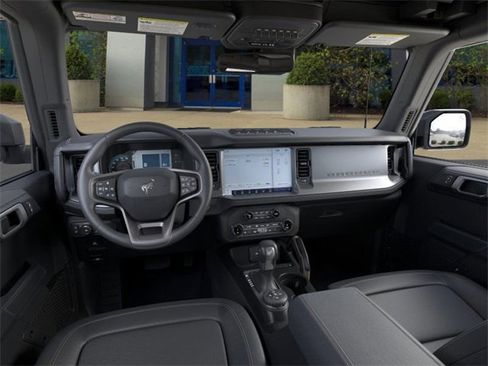 New 2025 Ford Bronco Badlands image 9