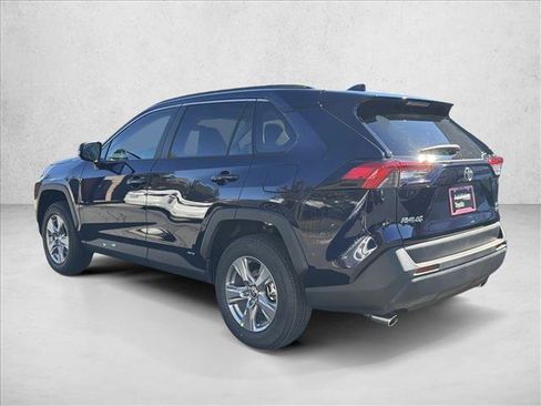 Certified 2025 Toyota RAV4 XLE w/ Convenience Package image 7