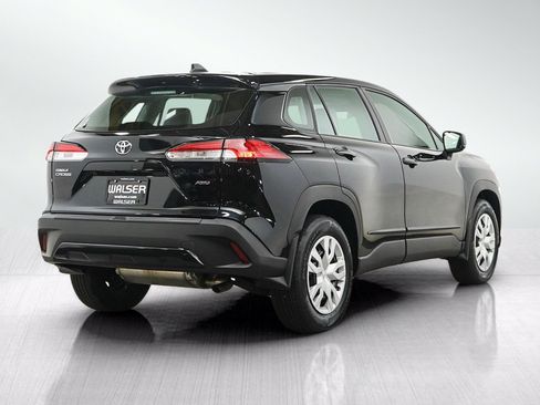 Used 2023 Toyota Corolla Cross L AWD/4WD image 5