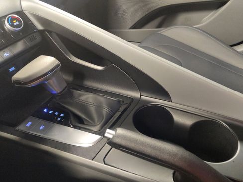 Used 2023 Hyundai Elantra SEL image 26