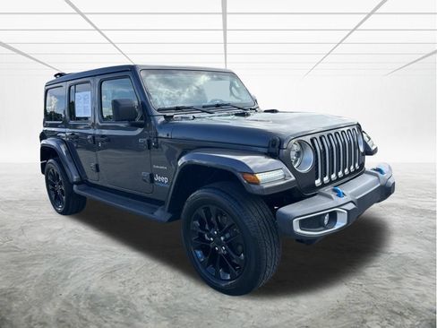 Used 2022 Jeep Wrangler Unlimited Sahara w/ Safety Group AWD/4WD image 2
