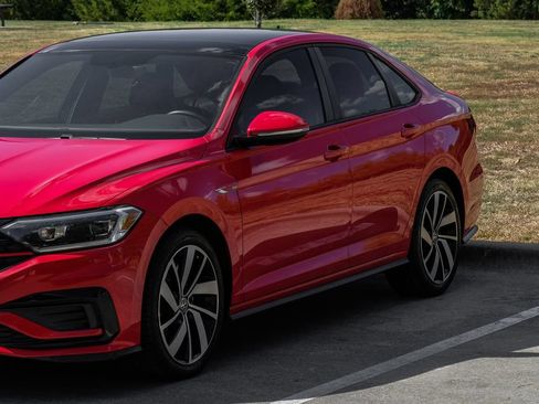 Used 2019 Volkswagen Jetta GLI Autobahn FWD image 9