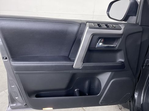 Used 2019 Toyota 4Runner SR5 image 10