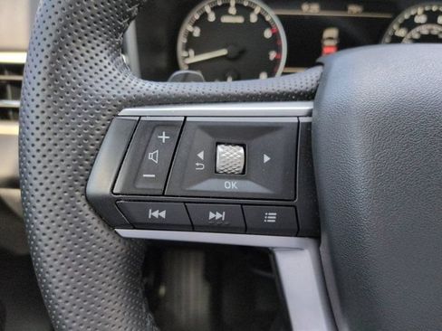 Used 2025 Mitsubishi Outlander SE FWD image 24