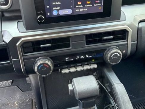 Used 2025 Toyota 4Runner SR5 AWD/4WD image 2