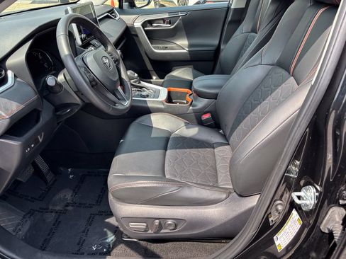 Used 2024 Toyota RAV4 Adventure AWD/4WD image 17