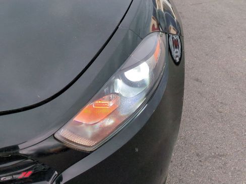 Used 2015 Dodge Dart SXT image 12