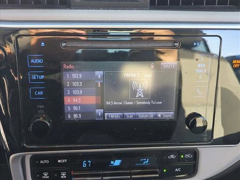 Used 2019 Toyota Corolla LE image 18