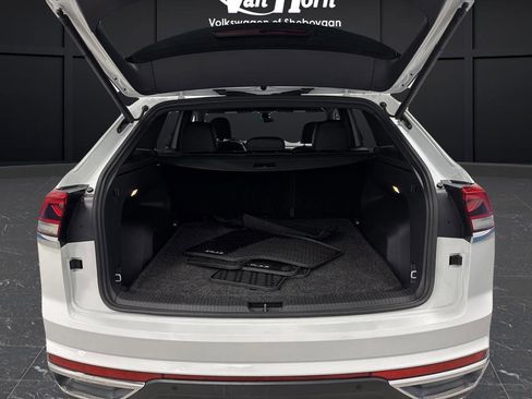 Used 2020 Volkswagen Atlas Cross Sport SEL Premium image 15