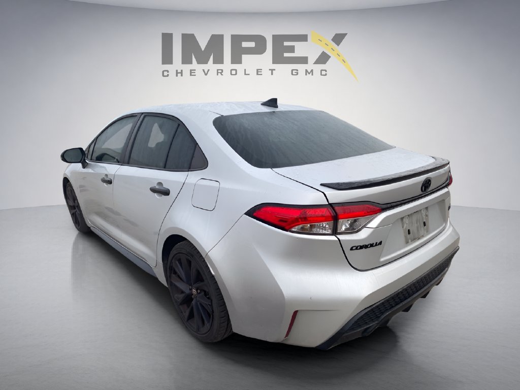 Used 2022 Toyota Corolla SE FWD image 3