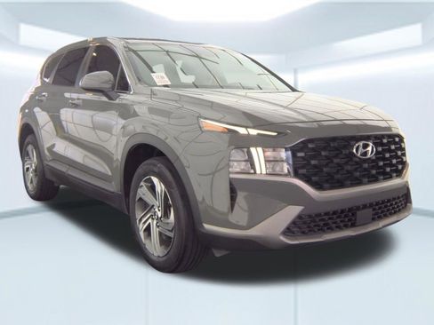 Used 2023 Hyundai Santa Fe SE image 5