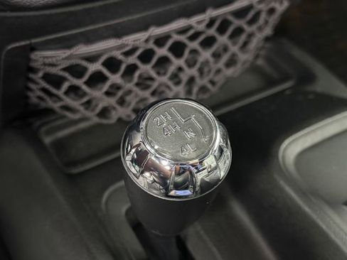 Used 2017 Jeep Wrangler Unlimited Sahara w/ Connectivity Group image 18