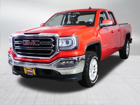 Used 2016 GMC Sierra 1500 SLE w/ SLE Value Package AWD/4WD image 3