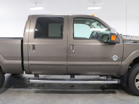 Used 2016 Ford F250 Lariat w/ Lariat Ultimate Package AWD/4WD image 11