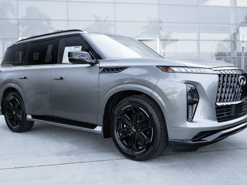 New 2026 INFINITI QX80 4WD image 3