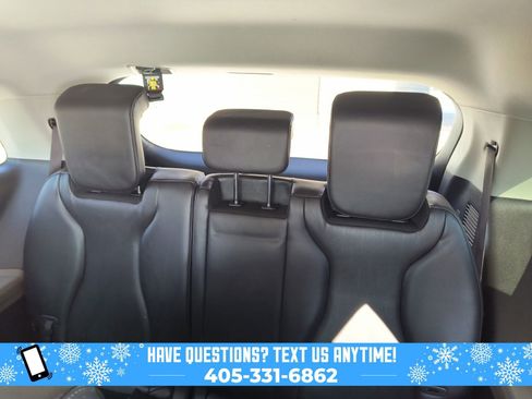 Used 2025 Kia Carnival image 17