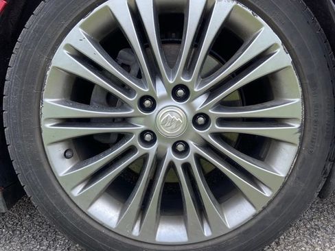 Used 2013 Buick Verano Leather FWD image 9