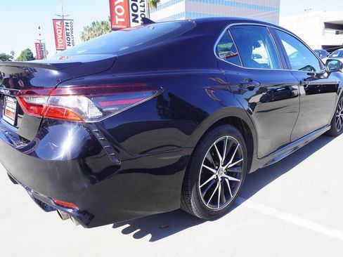 Used 2024 Toyota Camry SE image 6