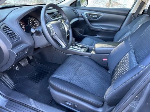 Used 2017 Nissan Altima 2.5 S w/ Power Driver Seat Package image 9