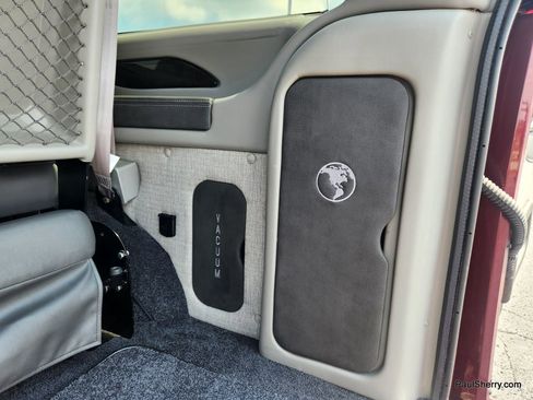 Used 2024 Chevrolet Express 2500 image 23