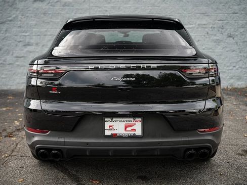 Used 2023 Porsche Cayenne Coupe w/ Premium Package image 13