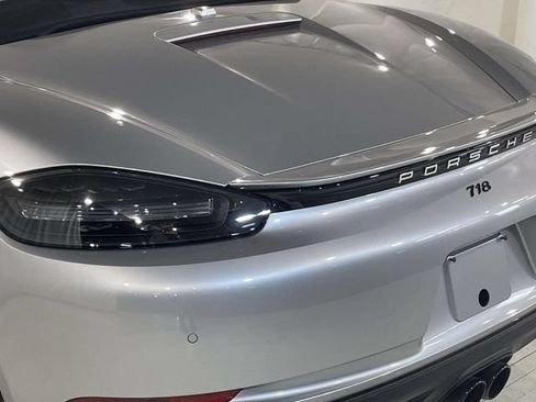 Certified 2025 Porsche 718 Boxster S RWD image 18