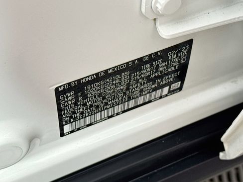 Used 2023 Honda HR-V LX image 25