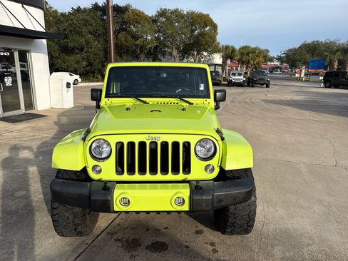 Used 2016 Jeep Wrangler Unlimited Sahara w/ Connectivity Group image 3