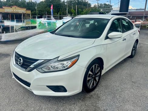 Used 2017 Nissan Altima 2.5 SV FWD image 11