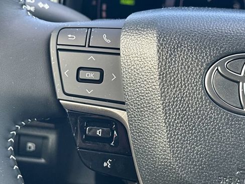 Used 2026 Toyota Camry SE w/ Convenience Package FWD image 20