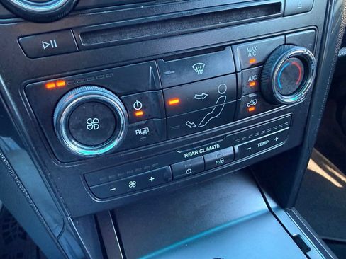 Used 2017 Ford Explorer XLT FWD image 34